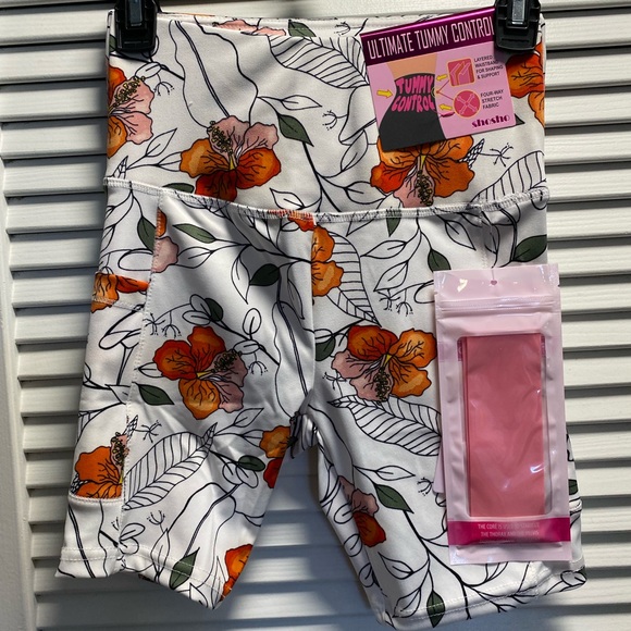 SHOSHO Small Floral Biker Shorts Active Tummy Control W/Pockets - Picture 8 of 10